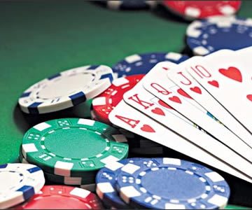 Try Poker Online If You Love Gambling
